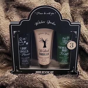 Witches Garden Hand Resscue Kit Hand Cream Trio Lotions